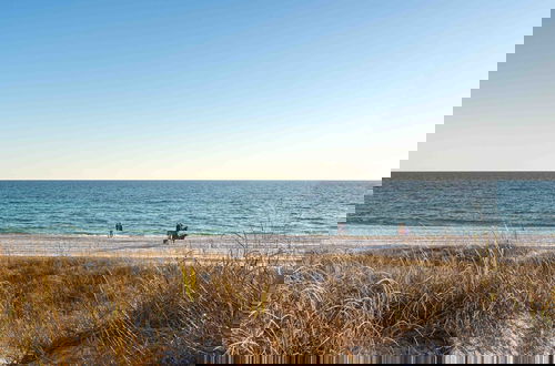 Foto 52 - Gulf Front, Walk to Rosemary Beach, 5br, Gazebo Paradise on Park by Avantstay