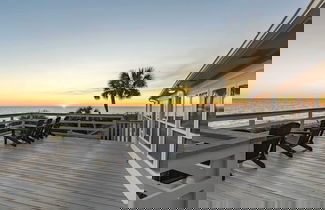 Foto 1 - Gulf Front, Walk to Rosemary Beach, 5br, Gazebo Paradise on Park by Avantstay