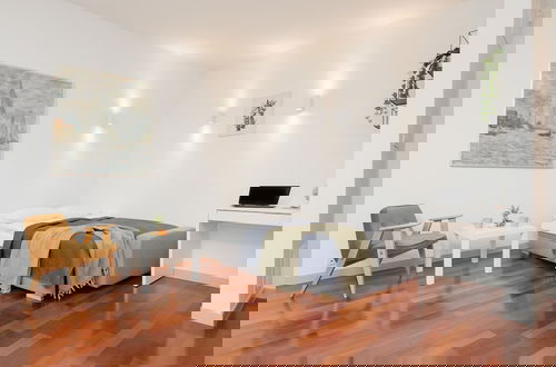 Foto 2 - Spacious Studio & Parking by Renters