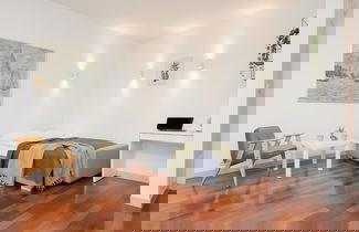 Foto 2 - Spacious Studio & Parking by Renters