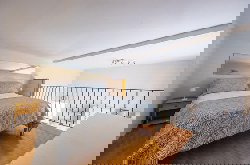 Foto 18 - Vomero Duplex Apartment by Wonderful Italy