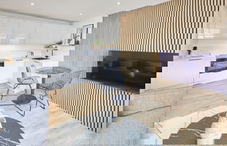 Foto 1 - Host Stay Simply Scandi Golden Lion Apartments