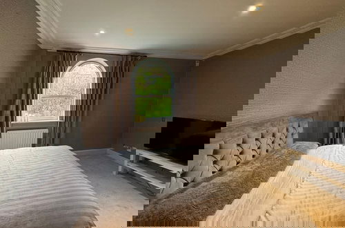 Foto 2 - Luxury Apartment In London - Pool Spa & Gym
