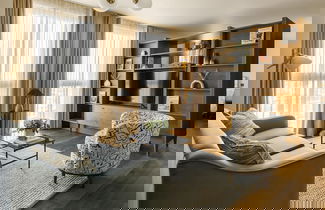 Photo 2 - Stunning Apartment With City Views