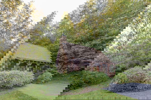 Foto 1 - Er36 - Cozy Creekside Great Location- Close To Town 1 Bedroom Cabin by RedAwning