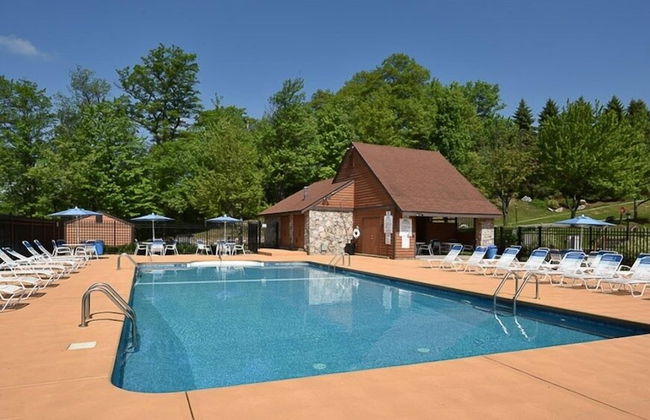 Seven Springs 3 BR Deluxe Condo, by Golf Course by RedAwning - Foto 11