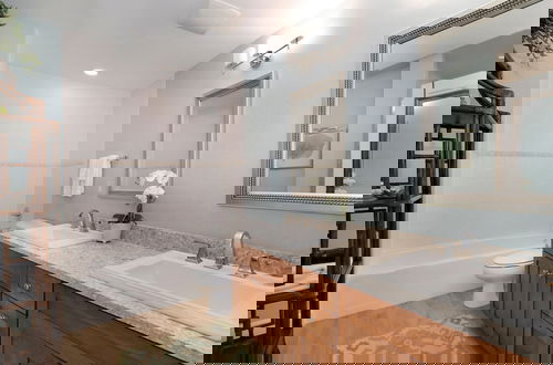 Photo 12 - Waterfront Luxury Villa With Sunset Views And Boat Slip 3 Bedroom Villa by RedAwning