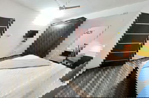 Photo 2 - BedChambers Serviced Apartments - Hyd