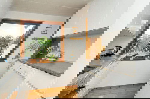 Foto 5 - 6 Person Holiday Home in Dronningmolle