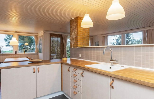8 Person Holiday Home in Hesselager - Foto 5