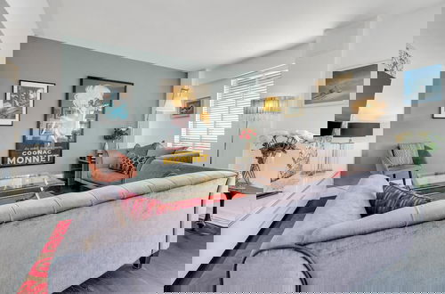 Photo 19 - Deco Seafront - Seafront Apartment - Sleeps up to 6