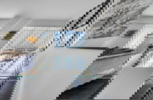 Photo 2 - Deco Seafront - Seafront Apartment - Sleeps up to 6