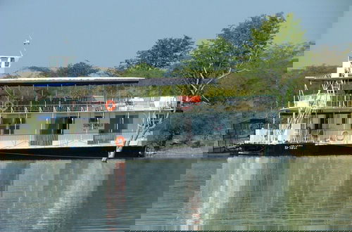 Photo 24 - Houseboat With Aircon and Splash Pool - 2128