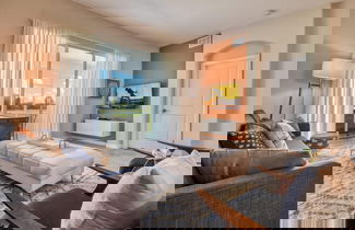 Foto 2 - Chic Golf-view Condo - Simply Amazing
