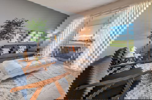 Foto 3 - Chic Golf-view Condo - Simply Amazing