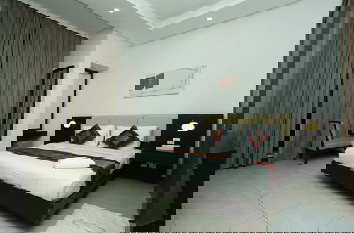 Photo 31 - LandwaySuite
