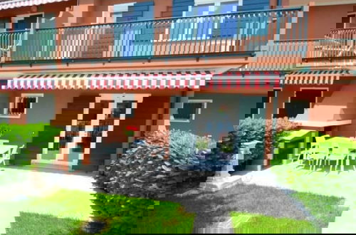 Foto 12 - Terraced House With Swimming Pool