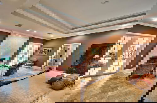 Foto 4 - Knickerbocker Estate: Elegant 9-BR Getaway in Naples. Enjoy Private Pool, Outdoor Dining, and Expansive Grounds, Experience Tranquility with Easy Access to Naples' Best