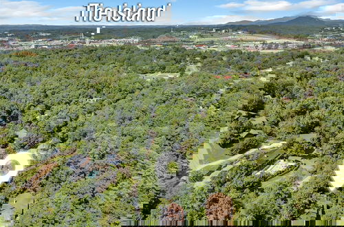 Foto 61 - Er258- Sweet Memories Great Location- Close To Town 5 Bedroom Cabin by RedAwning
