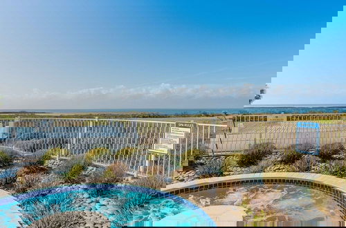 Photo 38 - Resort Living on the Bay 2 bed 2 Bath Gorgeous Views Heated Infinity Pool Beach Access