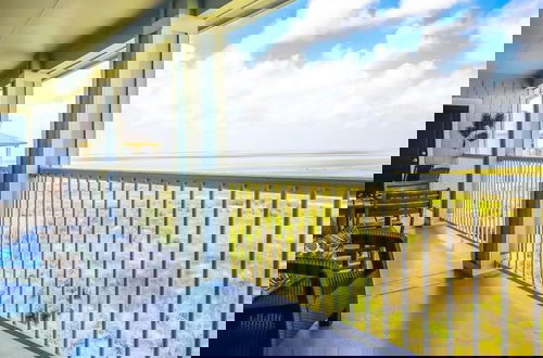 Photo 1 - Resort Living on the Bay 2 bed 2 Bath Gorgeous Views Heated Infinity Pool Beach Access