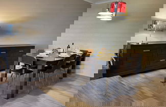 Foto 3 - Beautiful House With 4 Bedrooms in Hees