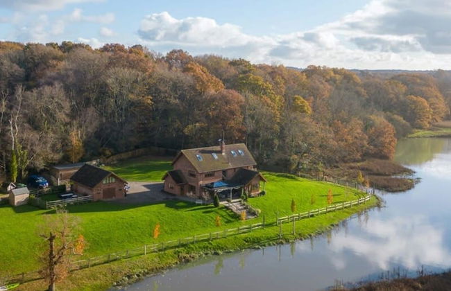 Serene Riverside 6BR Luxury Retreat in Curdridge - Foto 1