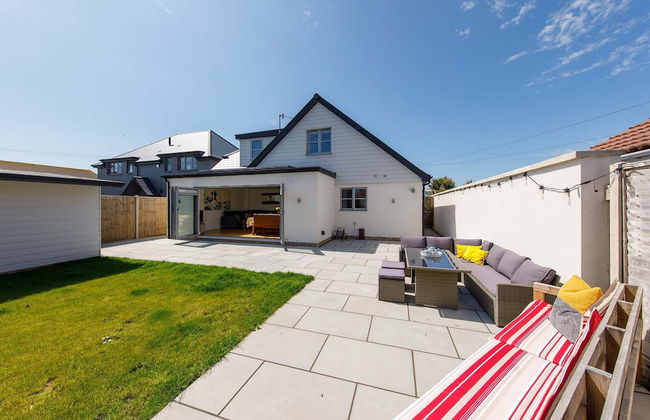 Delightful Seaside Hideaway 5 Mins to Beach - Foto 52