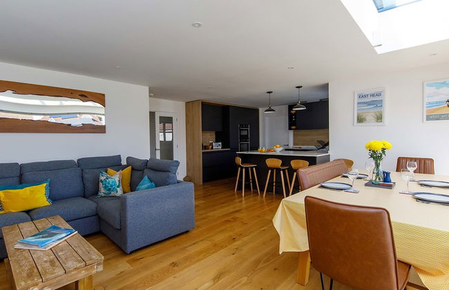 Delightful Seaside Hideaway 5 Mins to Beach - Foto 2