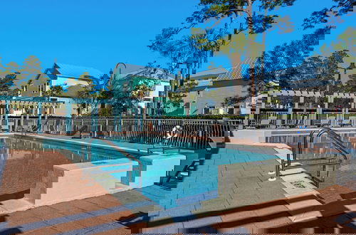 Foto 45 - Spacious 4BR With 2 Master Suites, Golf Cart, .3 Miles to Beach - Sleeps 15
