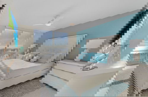 Foto 2 - 50 Shades Of White - Gullwing #805 - 6620 Estero Blvd 3 Bedroom Condo by RedAwning