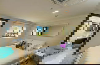 Foto 1 - Top Floor Corner Condo w Amazing Views 2BR 3BA