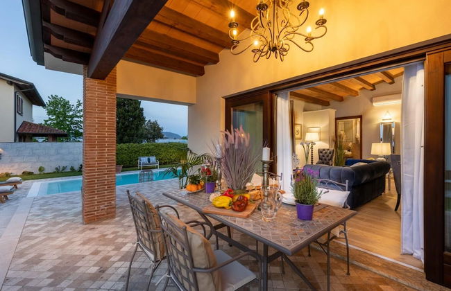 The Luxury Beach Villa - Photo 5