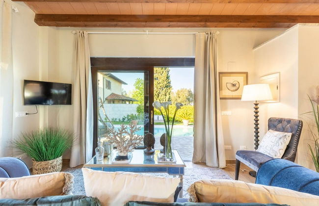 The Luxury Beach Villa - Photo 22