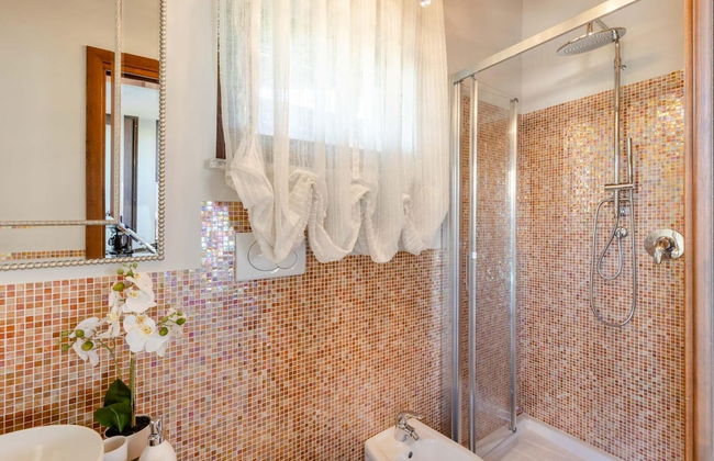 The Luxury Beach Villa - Photo 2