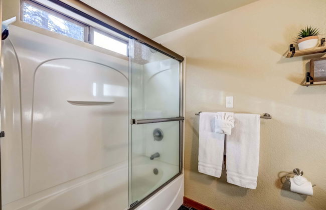 Cold Creek Chalet - Hot tub & Movie Room - Foto 21