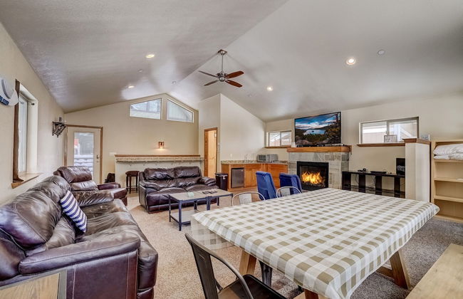 Cold Creek Chalet - Hot tub & Movie Room - Foto 13