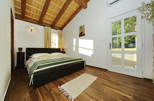 Foto 27 - Villa Lemon in Vir With 5 Bedrooms and 5 Bathrooms