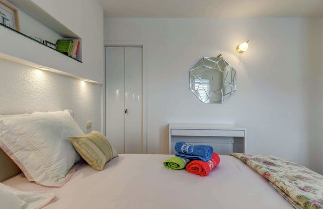Luxurious Holiday Home in Arbanija with Hot Tub - Foto 2