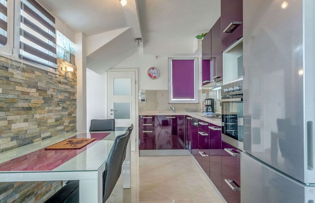 Luxurious Holiday Home in Arbanija with Hot Tub - Foto 7