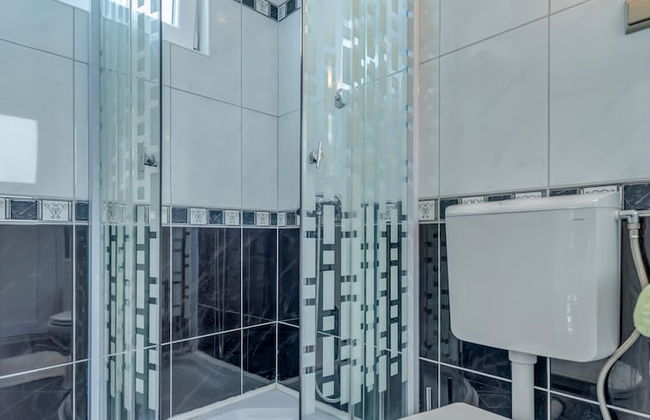 Modern Apartment in Arbanija with Hot Tub - Foto 22