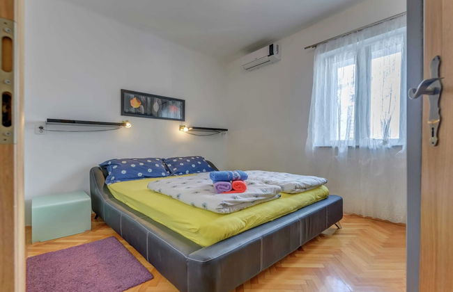 Luxurious Holiday Home in Arbanija with Hot Tub - Foto 5