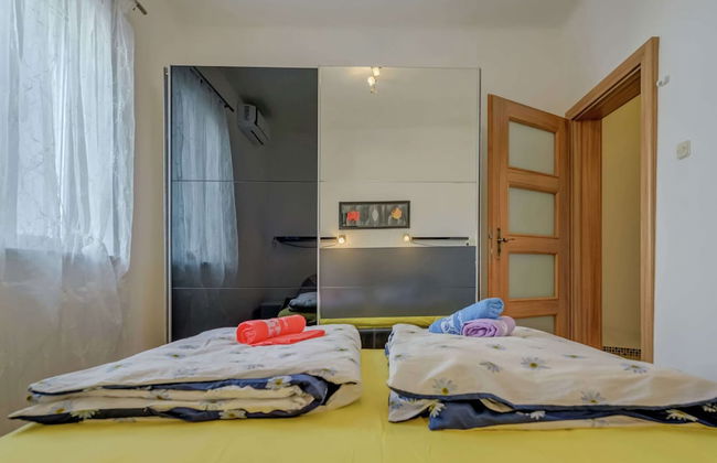Luxurious Holiday Home in Arbanija with Hot Tub - Foto 4