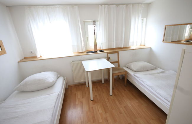 a-domo Apartments Oberhausen - Budget Apartments & Flats - short & longterm - single & grouptravel - Foto 2