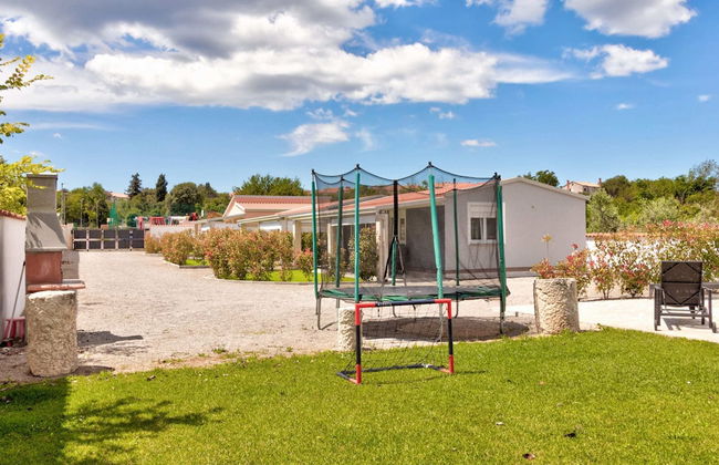 Garden-view Holiday Home in Banjole near Beach & Boat Excursions - Foto 33