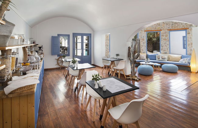Meltemi Suites - Photo 15