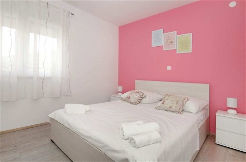 Photo 3 - Modern Apartment in Kastel Stari