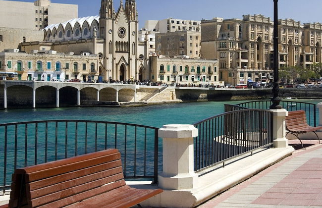 Seafront Luxury Apartment Incl Pool - Foto 18