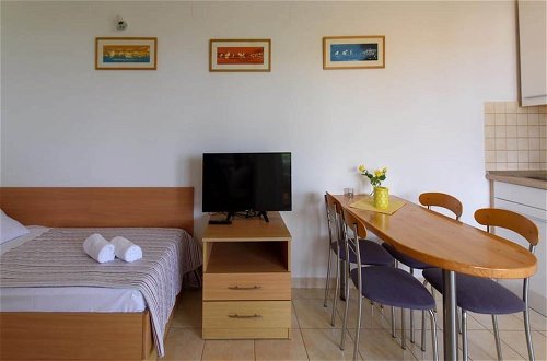Foto 5 - Alluring Apartment in Sukošan near Sea