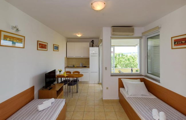 Alluring Apartment in Sukošan near Sea - Foto 6